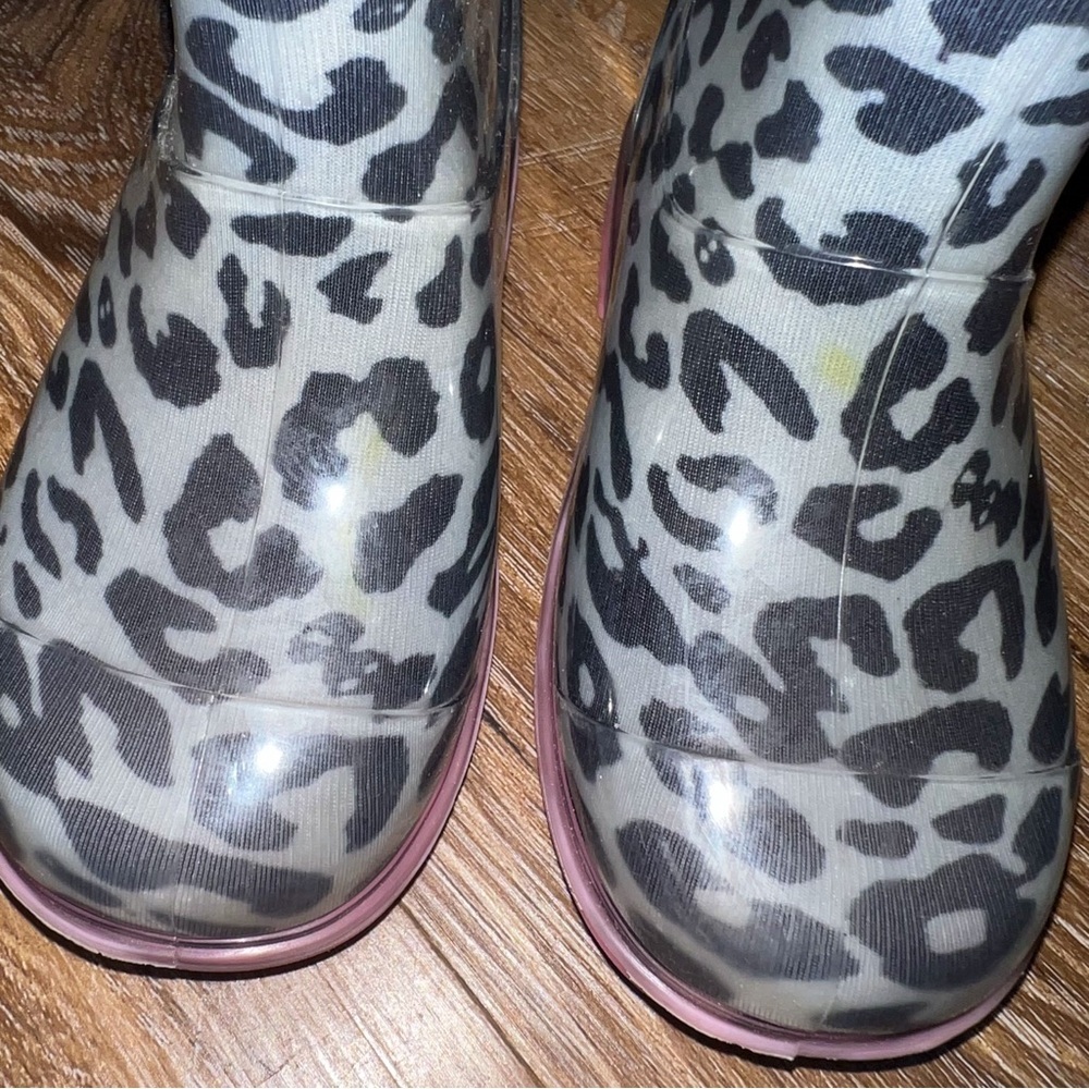 Roma Kids Abel Classic Rain Boots - Pink Leopard, Size 8 - Picture 3 of 9